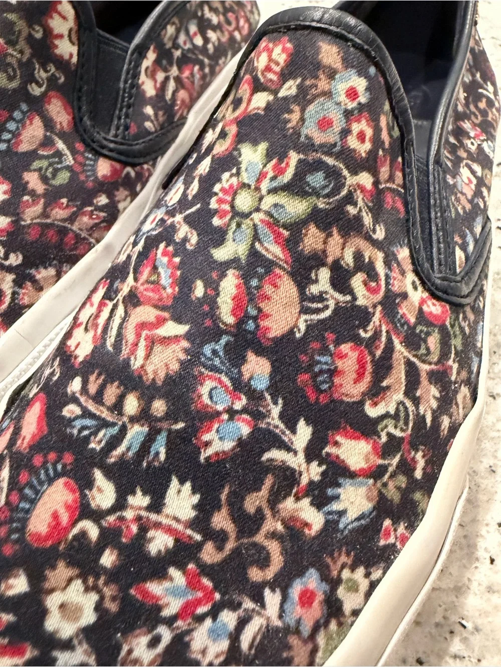 Tory Burch Black Floral Slip-On Sneakers with Multicolor Print W8